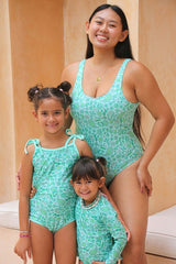 Women's full piece swimsuit 